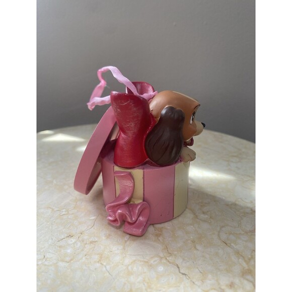 Disney Store Lady and the Tramp Gift Box Christmas Sketchbook Ornament - Picture 3 of 6